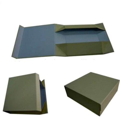 Foldable paper gift packaging.BX2295