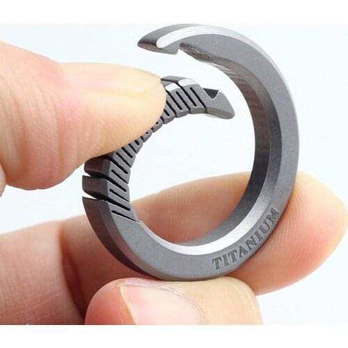 Real Titanium Luxury Key Chain Men Women Car Keychain Ultra Lightweight EDC Jewelry Key Ring Holder Buckle Best Gift Accessories