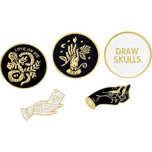 DRAW SKULLS LOVE OR DIE Burn Brite Punk Love Kills Dark Brooch Denim Jacket Pin Buckle Shirt Badge Fashion Gift for Friend