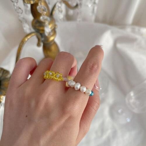 2021 Korean New Flower Beaded Rings for Women Girls Crystal Baroque Pearl Elastic Rope Ring Student Patry Jewelry for Women Gift