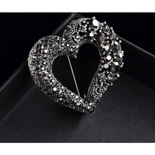 Retro Style Elegant Black Color Alloy Crystal Rhinestone Lovely Heart Brooch Business Suit Pin For Women And Men