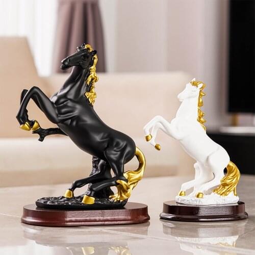 Home Decor Resin Horse Sculpture Animal Model Statue Creative Living Room Decoration Office Desktop Decoration Crafts Art Crafts