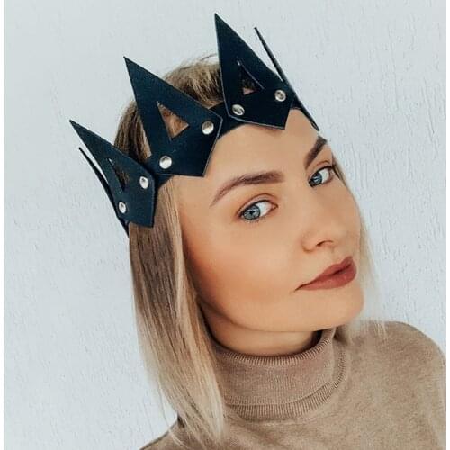 BAFEI Irregular Leather Crown Women Choker Gothic Black Necklace Round Rivet Neck Goth Accessories Sexy Punk Collar Harajuku