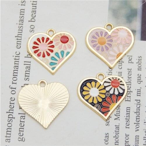 Julie Wang 6PCS Enamel Heart Shape Charms Daisy Flower Pattern Alloy Mixed Gold Tone Pendants Bracelet Jewelry Making Accessory