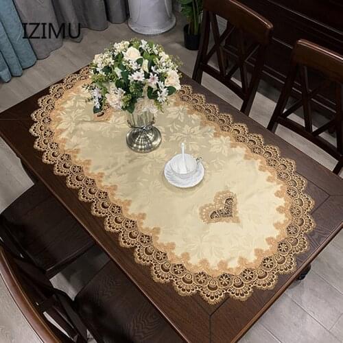 IZIMU Lace Tablecloths On The Table