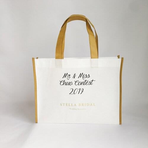 Budget Non-woven Shopper Tote Bags for Gift Wrap Giveaway Merchandise Packing with Handles Merry Christmas Party Favor Treat Bag