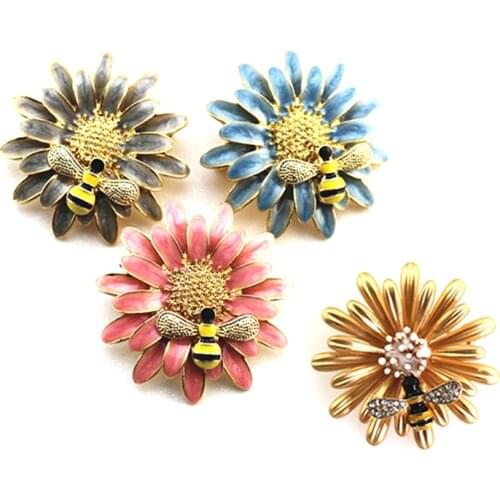 Daisy Brooch multicolor enamel bee double layer Brooch coat shawl collar pin