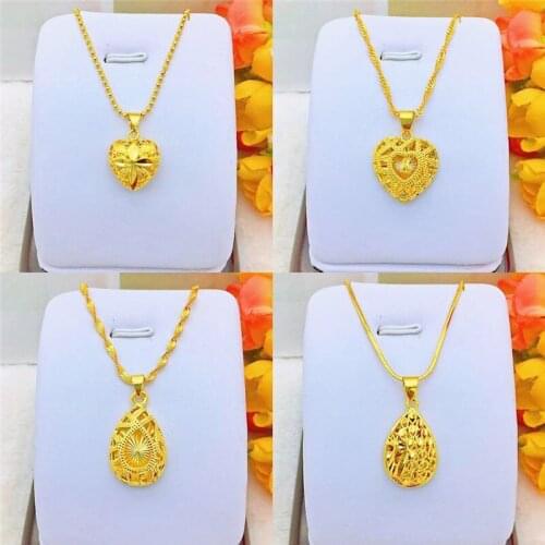 Fashion Classic Sand Gold 14K Neckalce for Women Wedding Statement Jewelry Delicate Heart-Shaped Pendants Necklace Birthday Gift