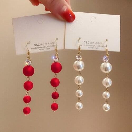 Fashion Elegant Simulated Pearl Long Tassel Drop Earrings French Retro Red Pearl Zircon Statement Earrings Women Party Jewelry