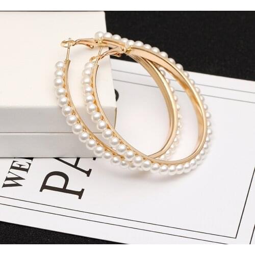 Hot Fashion New Imitation Pearl Metal Big Circle Earrings Star Street Shot European And American Style Womens Wild Ear Jewelry