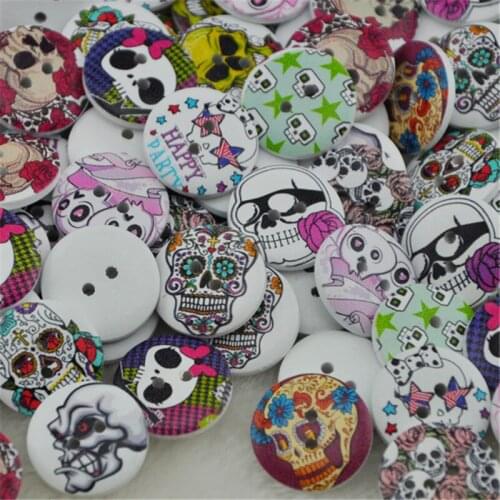 25Pcs Wholesale White Print Skull Wood Buttons Clothing Sewing Tool 20mm WA48
