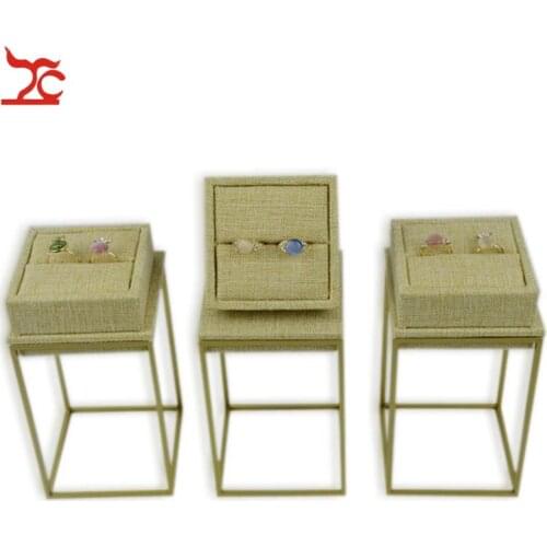 3 Pcs/Set Stainless Steel Jewelry Display Rack High End Bracelet Riser Linen Ring Stand 9X9X22.5CM