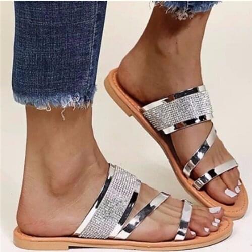 Women Fashion Peep Toe Silver High Quality Anti Skid Beach Slippers Lady Casual Bright Side Crystal Summer Home Flat Sandals