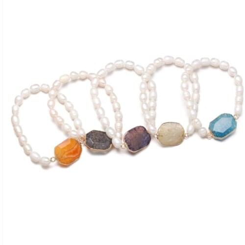 Light Yellow Gold Color Geometric Shape Many Colors Agates Elastic Bracelet with Irregular Shape Imitation Pearl Jewelry