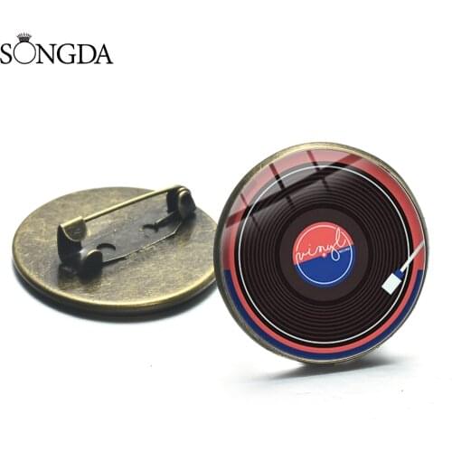 New Punk Vinyl Record Brooches Retro Vibes Tape DJ Vinyl Record Player Lapel Pin Badge Shirt Denim Brooch for Music Lover