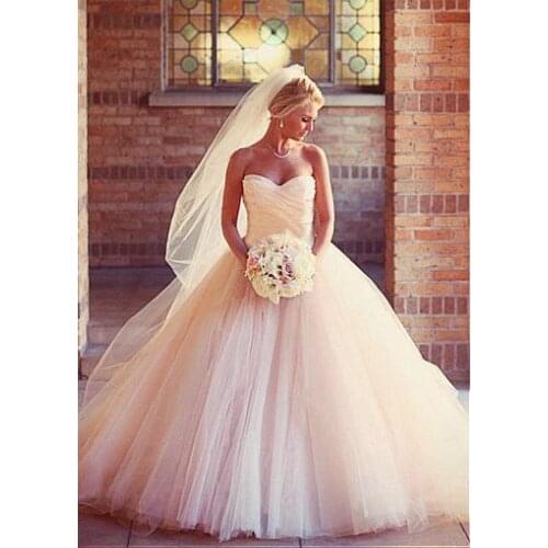 Romantic Sweetheart Ball Gown Wedding Dress Tulle Gowns Ruched Pleated Floor Length Princess Illusion Applique Bridal Gowns 2019