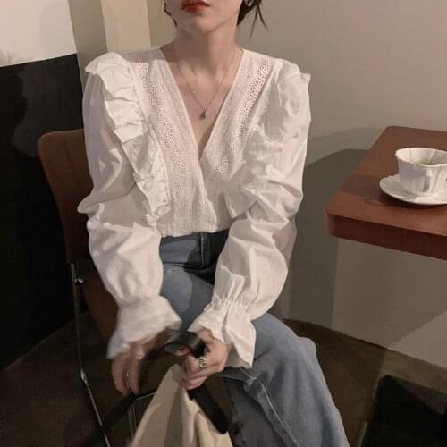Womens Blouse White Sexy V Neck Lace Ruffled Long Sleeves Loose Tops Wholesale Spring Autumn 2021 New Fashion Female Clothing