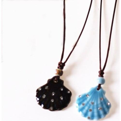 Ethnic Style Shell Ceramic Necklace Handmade Porcelain Pendant Wax Rope Sweater Necklace For Women Men Jewelry Decoration