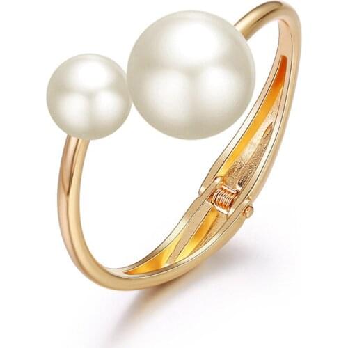 Gold Color Bracelet for Women Pretty Jewelry With Dissymmetry Pearl For Ladies Fashion Bangles