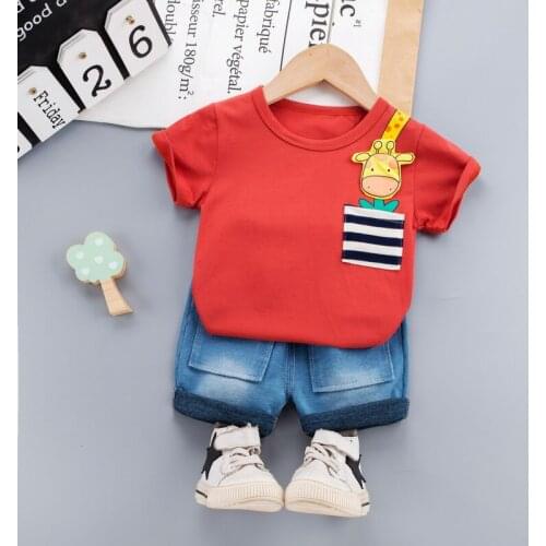 Summer Little Boys Short-sleeved Jeans Set Cartoon Cute Giraffe Round Neck Tops With Pockets and Solid Color Denim Shorts
