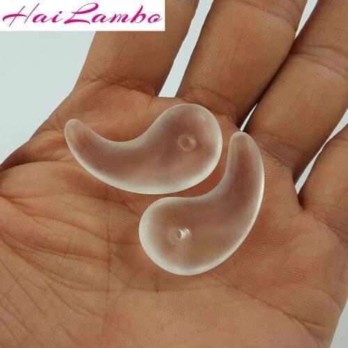 HaiLambo Perfect Pure White Rock Crystal Carved Magatama Pendant Comma Bead Classic Lucky Jewelry Amulet Pendant Bead Gift GY15