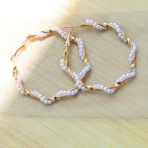 Korean Trend Simple sweet Simulation Pearl Hoop Earrings for women Fashion Pure Retro gold Metal Party Jewelry 2020 Earrings