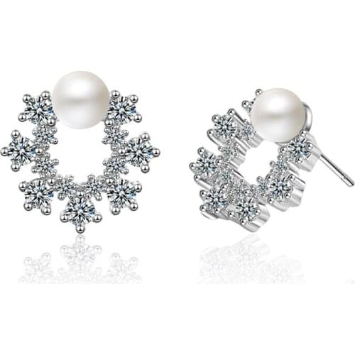 5A Zirconia & 5mm Pearl Hollow Circle OL Korean Style Stud Earrings Fashion Exquisite Wedding Jewelry Accessories Gift for Women