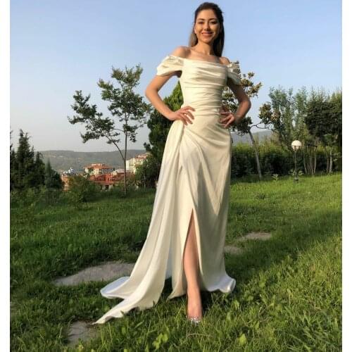 Elegant Long Off Shoulder Satin Prom Dresses with Slit Zipper Back Pleated Mermaid Robe De Soiree Sweep Train Formal Party Gown