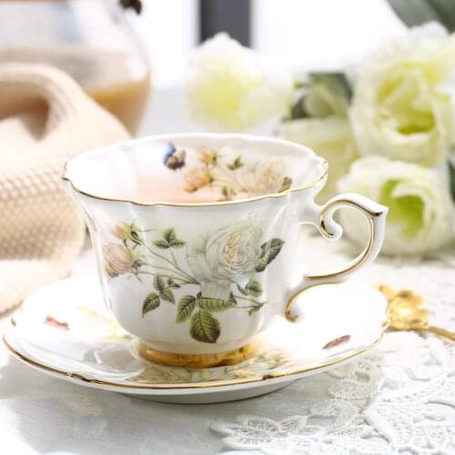 Boreal Europe Style Bone China Porcelain Coffee Cup Pastoral White Rose English Afternoon Teacup Cup and Saucer Set Gift Box
