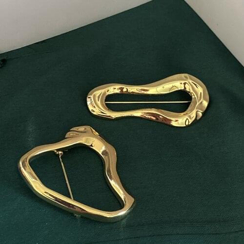 MOGAKU New Design Irregular Geometric Brooch Women Gold Color Hollow Metal Brooches Retro Lapel Pins Sweater Coat Accessories