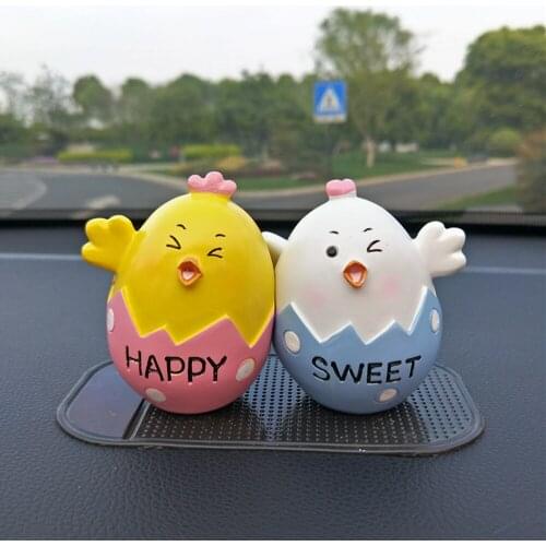 Car Ornament Cartoon Happy Chicken Resin Graffiti Handmade Goods Toy Auto Dashboard Doll Decoration Car Interior Accessories