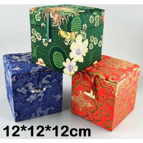 Luxury 12cm Cube Cotton Filled Wooden Stone Collection Storage Box Decoration Christmas Gift Chinese Silk Brocade Packaging Case