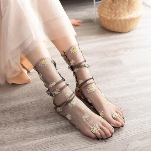 New 1 Pair Summer Soft Breathable Ultra-Thin Socks Women Transparent Sweet Daisy Girls Fashion Thin Mesh Lace Ankle Socks Femal