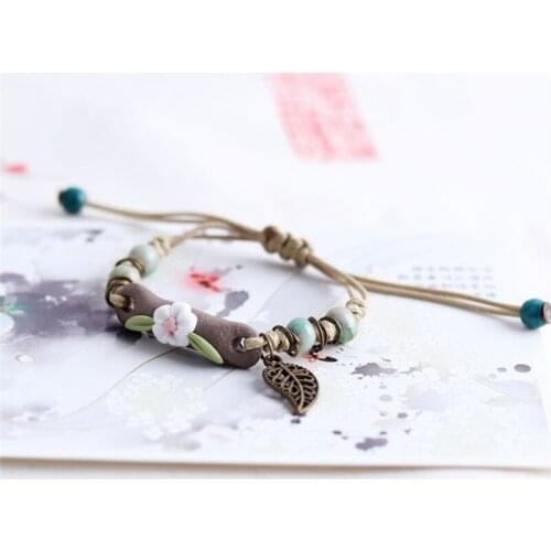 Vintage Ethnic Style Handmade Jewelry Creative Personality Pinch Flower Woven Bracelet Fashion Girl Womens Accessories
