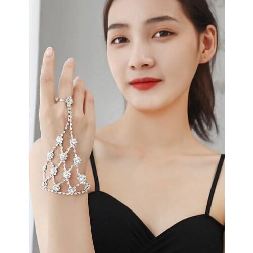 Luxury Crystal Bracelet Glitter Rhinestone Adjustable Metal Chain for Women Fashion Elegant Hand Chain Wedding