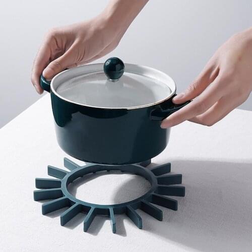 Kitchen Rubber Trivet Mat Universal Insulated Hot Pad Pot Holder Mat Drink Cup Coasters Non-Slip Pot Holder Table Accessories