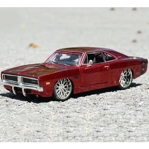 Maisto 1:24 1969 Dodge Challenge R/T Red Simulation Alloy Car Model Crafts Decoration Collection Toys Boys Gifts