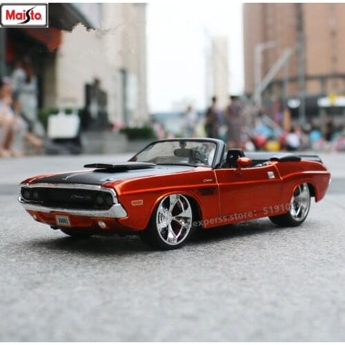 Maisto 1:24 1970 Dodge Challenger Convertible alloy car model simulation car decoration collection gift toy
