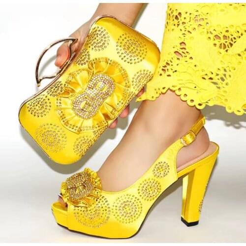 Hot sale yellow women pumps match handbag set with rhinestone decoration african shoes and bag for party dress V279,heel 11.3CM