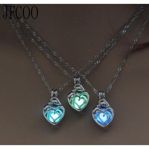 2019 In The Dark Glowing Pendant Hollow Heart Necklace Silver Plated Chain Necklaces Jewelry gift Dropshipping