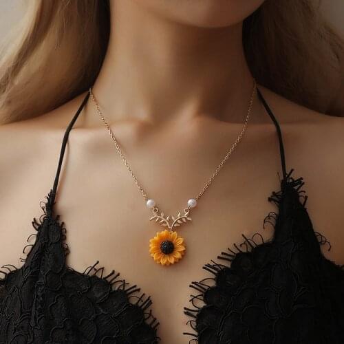 Elegant Sunflower Pendant Necklace For Women Flower Pendant Beads Neck Short Chain Female Summer Boho Jewelry Gifts Accessories