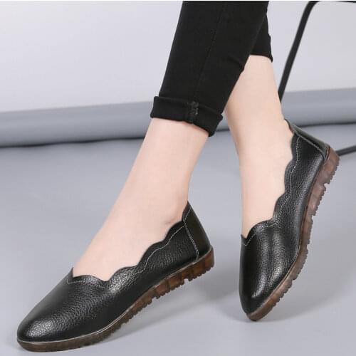 Soft-soled women 2021 new womens shoes spring mother shoes flat shoes large size round toe peas shoes