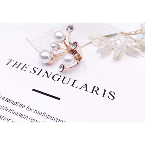 New Elegant Retro Oversize Multi Pearl Rings for Women Crystal from Swarovskis Irregular Charm Ring Korean Wedding Jewelry