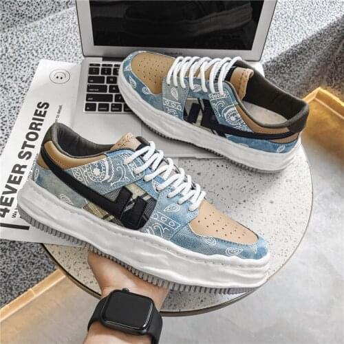 Retro Blue Men Skateboarding Shoes 2021 Trendy Mens Canvas Shoes Platform Sneakers Low Top Man Causal Shoes zapatillas de lona