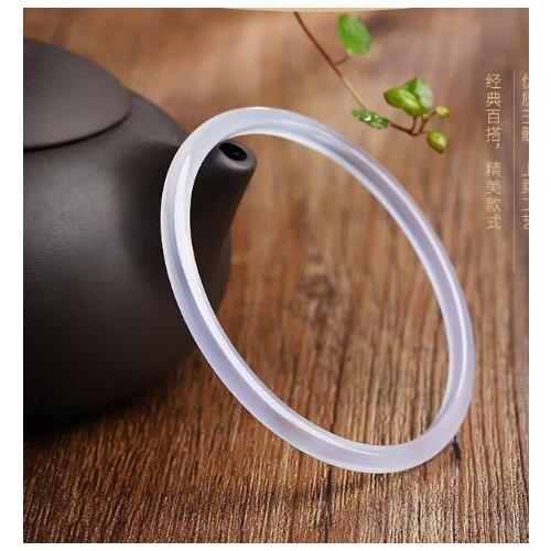 Careful design of Bohemian agate fine white Bracelet female style jade bracelet literary and artistic freshness