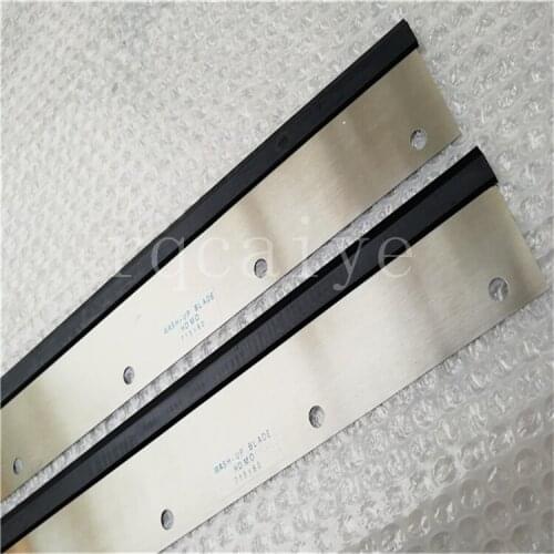 8 pieces high quality 58.010.180 offset MO printing machine wash up blade 8 holes Size:715*60*0.5