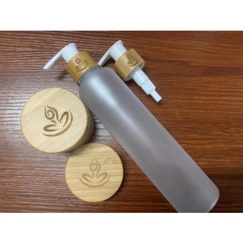 60ml 120ml 150ml 250ml frosted clear PET plastic cosmetic bottles with bamboo wooden lotion lids 8oz Sprayer Dispenser Bottles