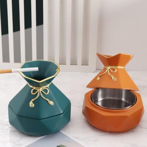 Creative Multifunctional Windproof Bottle Shape Living Room Office Decoration Ashtray Can Be Used As Vase