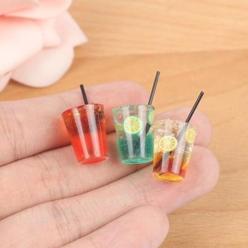 2pcs 1/12 Dollhouse Miniature Food Resin Fruit Bottle Simulation Drinks Model Doll House Decoration Accessories Kids Play Toys