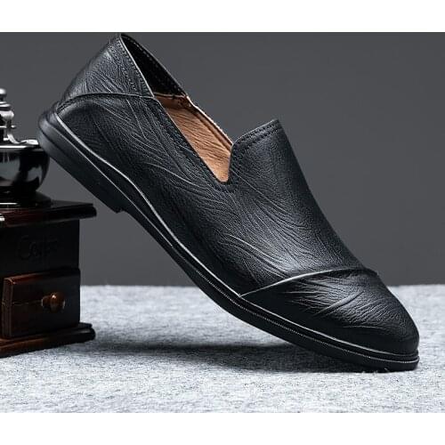 Genuine Leather Men Casual Shoes Luxury Brand Mens Loafers Moccasins Breathable Light Soft Black Driving Shoes New 2020